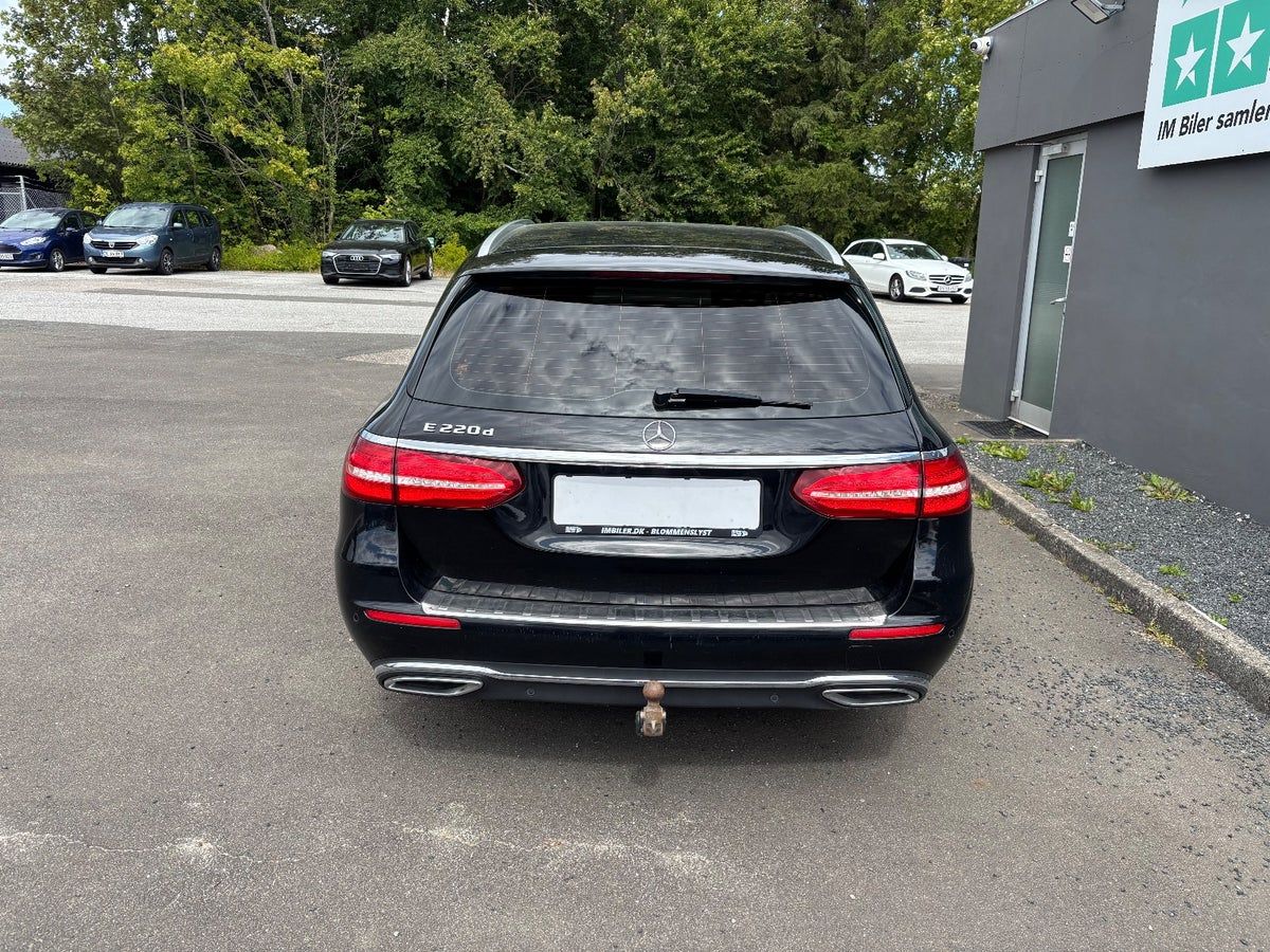 Thumbnail 4 af Mercedes-Benz E220
