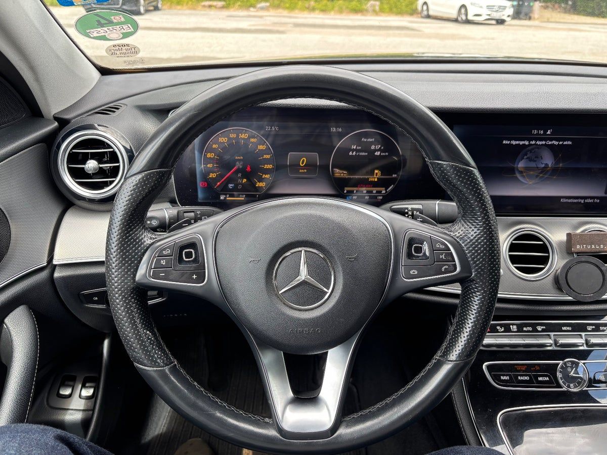 Thumbnail 7 af Mercedes-Benz E220