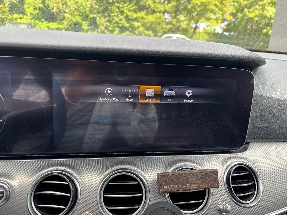 Thumbnail 13 af Mercedes-Benz E220