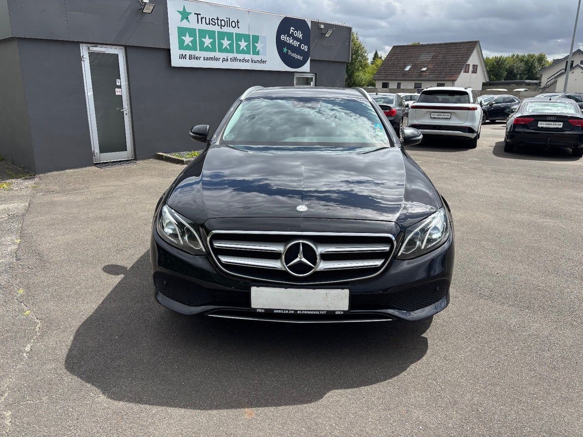 Thumbnail 17 af Mercedes-Benz E220